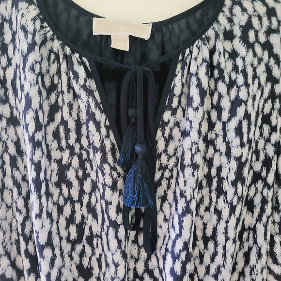 MICHAEL KORS navy printed tiered long sleeves v-neck dress - Picture 5 of 14